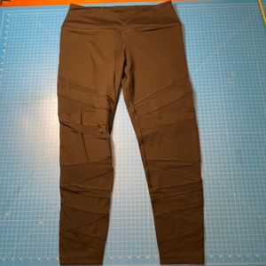 Women’s Victoria’s Sport Black Leggings, Cut Out Mesh Detail, Size L.